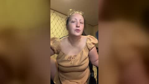 elle online show from February 11, 11:59 am