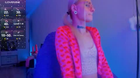 Ellie online show from January 17, 3:39 pm