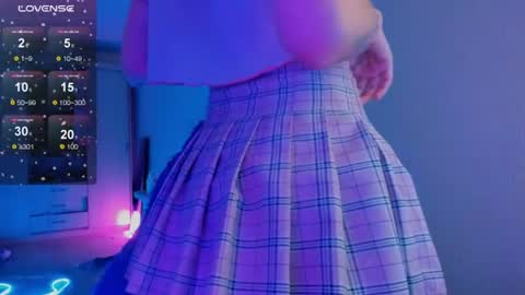 Ellie online show from July 10, 3:47 pm