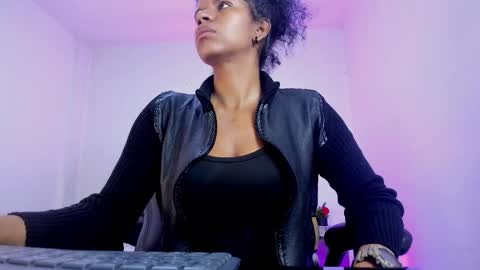  Ellie   online show from October 13, 1:55 pm