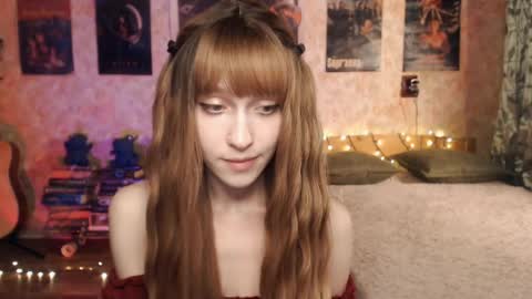 ellie_friendly online show from December 17, 3:17 am