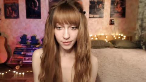 ellie_friendly online show from December 27, 3:31 am
