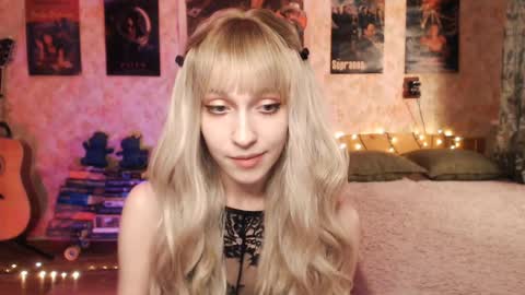 ellie_friendly online show from January 9, 3:26 am