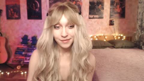 ellie_friendly online show from January 10, 3:29 am