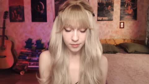 ellie_friendly online show from February 17, 11:20 pm