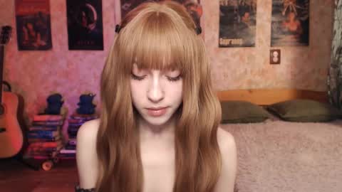 ellie_friendly online show from November 17, 11:10 pm