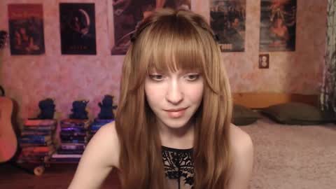 ellie_friendly online show from March 7, 2:25 pm