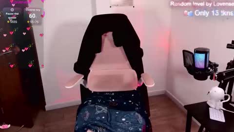 Snapshot of ellie_jhx chatting on January 18, 1:53 am Ellie Jhonson online show from January 18, 1:53 am