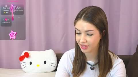 Snapshot of ellie_miller_ chatting on March 30, 10:00 pm ellie online show from March 30, 10:00 pm