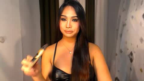 ellie online show from December 15, 4:11 pm