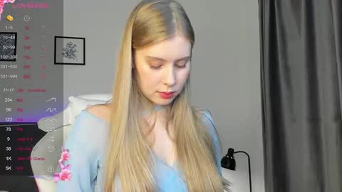 elliedi online show from October 11, 7:23 pm