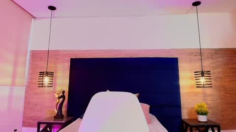 elliee_alves online show from May 8, 4:45 pm