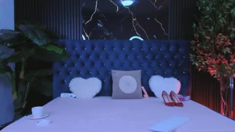 Snapshot of ellieknights chatting on March 16, 9:30 pm EllieKnights online show from March 16, 9:30 pm