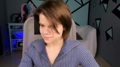 Snapshot of elliemurler chatting on October 15, 8:47 am elliemurler online show from October 15, 8:47 am