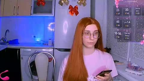 Snapshot of ellies_8 chatting on February 4, 5:12 pm Ellie online show from February 4, 5:12 pm