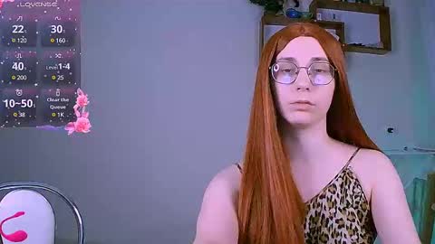 Snapshot of ellies_8 chatting on February 8, 2:38 pm Ellie online show from February 8, 2:38 pm