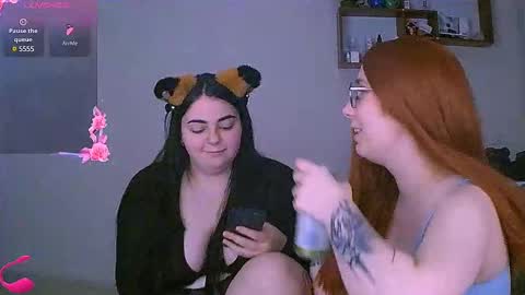 Snapshot of ellies_8 chatting on February 13, 6:05 pm Ellie online show from February 13, 6:05 pm