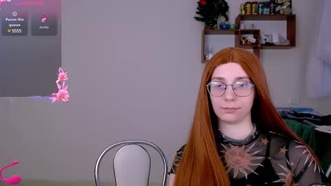 Snapshot of ellies_8 chatting on February 24, 2:48 pm Ellie online show from February 24, 2:48 pm