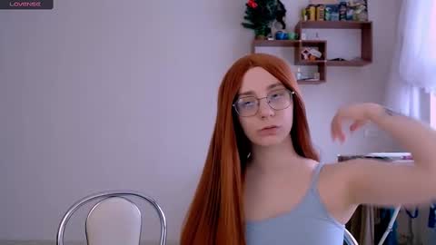 Snapshot of ellies_8 chatting on February 26, 8:59 am Ellie online show from February 26, 8:59 am