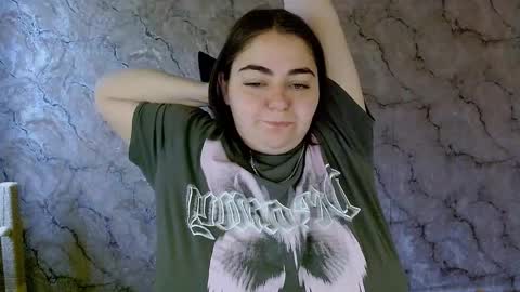 Snapshot of ellies_8 chatting on October 9, 5:05 am Ellie online show from October 9, 5:05 am