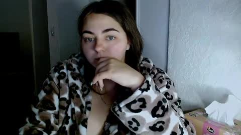 Ellie online show from May 22, 3:02 am