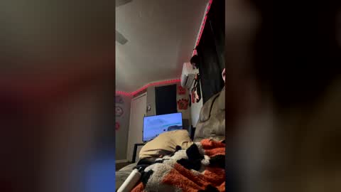 elliescott34 online show from May 26, 5:58 am
