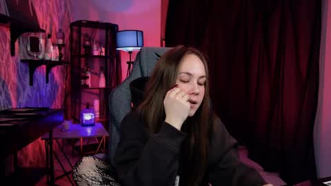 Elin online show from March 6, 12:01 pm