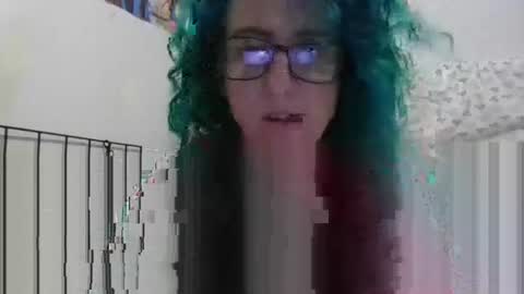 Snapshot of elliohh chatting on April 28, 12:54 pm Elliohh online show from April 28, 12:54 pm