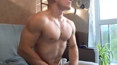 Snapshot of elliot_muscle04 chatting on April 30, 3:29 pm elliot_muscle04 online show from April 30, 3:29 pm