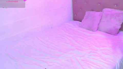 Snapshot of elliot_stone18 chatting on September 22, 5:42 am Elliot Fit online show from September 22, 5:42 am