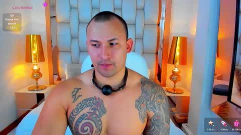 Snapshot of elliott_veelez chatting on October 17, 8:22 pm E L L I O T V E L E Z online show from October 17, 8:22 pm