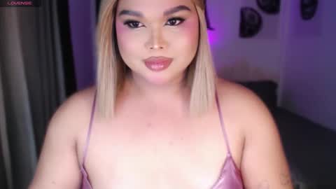 Ellise online show from May 20, 12:22 pm