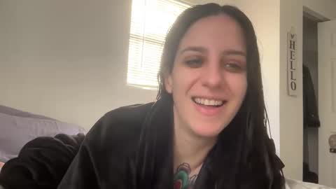 Snapshot of ellixraven chatting on February 14, 3:53 pm Elli X Raven online show from February 14, 3:53 pm