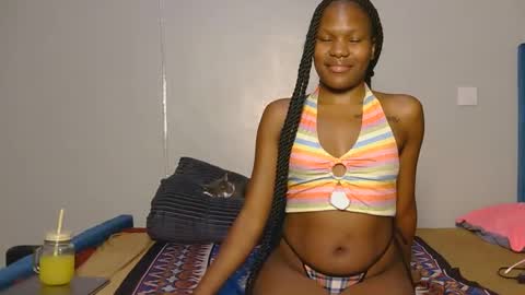 Snapshot of elllanna chatting on March 5, 2:46 pm elllanna online show from March 5, 2:46 pm