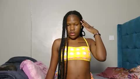 Snapshot of elllanna chatting on March 24, 11:26 am elllanna online show from March 24, 11:26 am