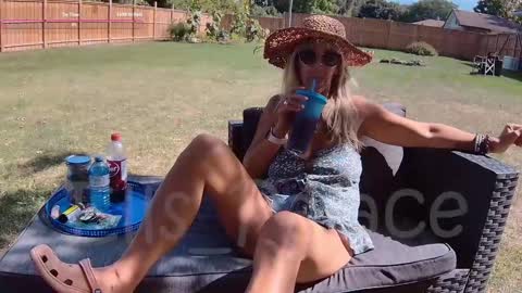 Ella Bella Bo Bella online show from September 12, 6:30 pm