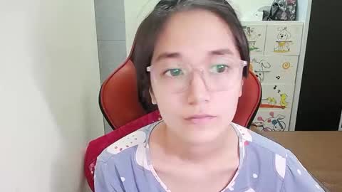 Snapshot of ellsa9x chatting on September 15, 2:22 am ellsa9x online show from September 15, 2:22 am