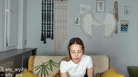 elly_ary online show from January 15, 9:18 pm