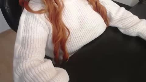 Elly online show from February 12, 9:04 am