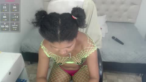 Elly online show from October 31, 9:49 pm