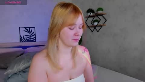 ellya_castro online show from October 6, 12:08 am
