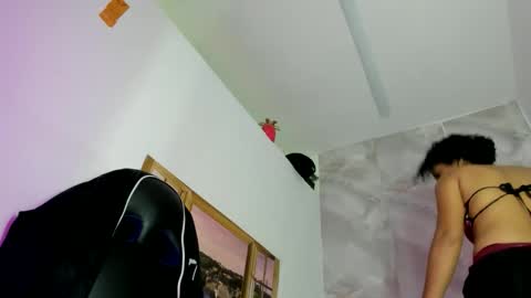 ellybloom online show from June 9, 1:34 pm