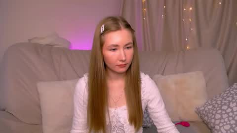 Elly online show from November 13, 3:16 am