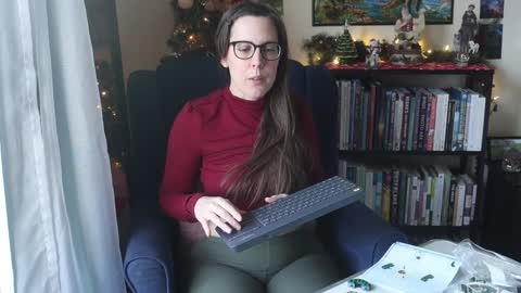 Snapshot of ellynaomi chatting on December 13, 4:16 pm Elly Naomi online show from December 13, 4:16 pm