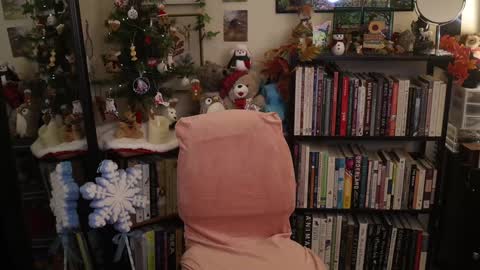 Snapshot of ellynaomi chatting on December 20, 11:12 pm Elly Naomi online show from December 20, 11:12 pm