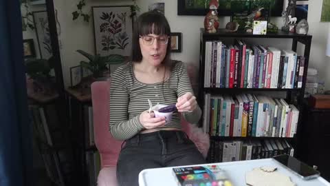 Snapshot of ellynaomi chatting on February 6, 4:10 pm Elly Naomi online show from February 6, 4:10 pm