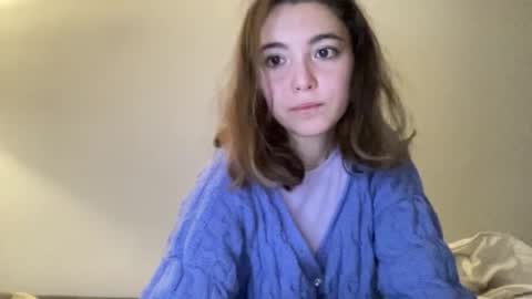 Snapshot of ellynella chatting on September 27, 9:42 pm Elina online show from September 27, 9:42 pm
