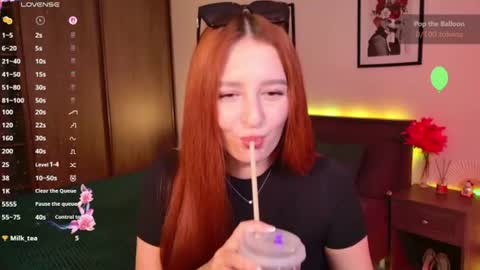 EllyPeach online show from July 8, 11:15 am