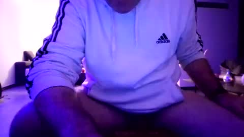 Snapshot of elmangoestuyo chatting on October 27, 9:08 pm elmangoestuyo online show from October 27, 9:08 pm