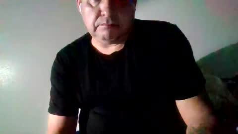 Snapshot of elmario24 chatting on March 10, 8:41 am elmario24 online show from March 10, 8:41 am